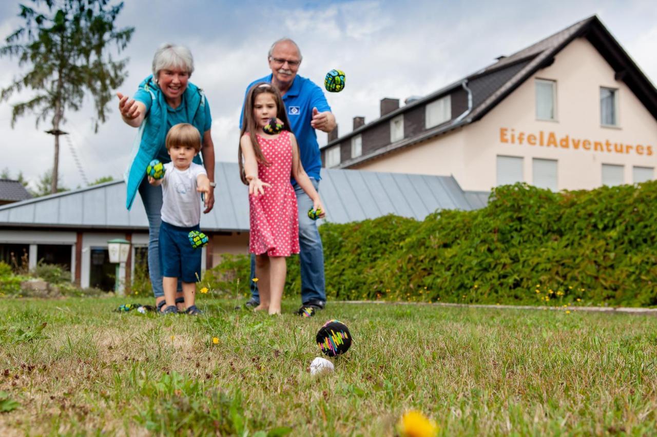 Appartementhaus Eifeladventures Berlingen Exterior foto
